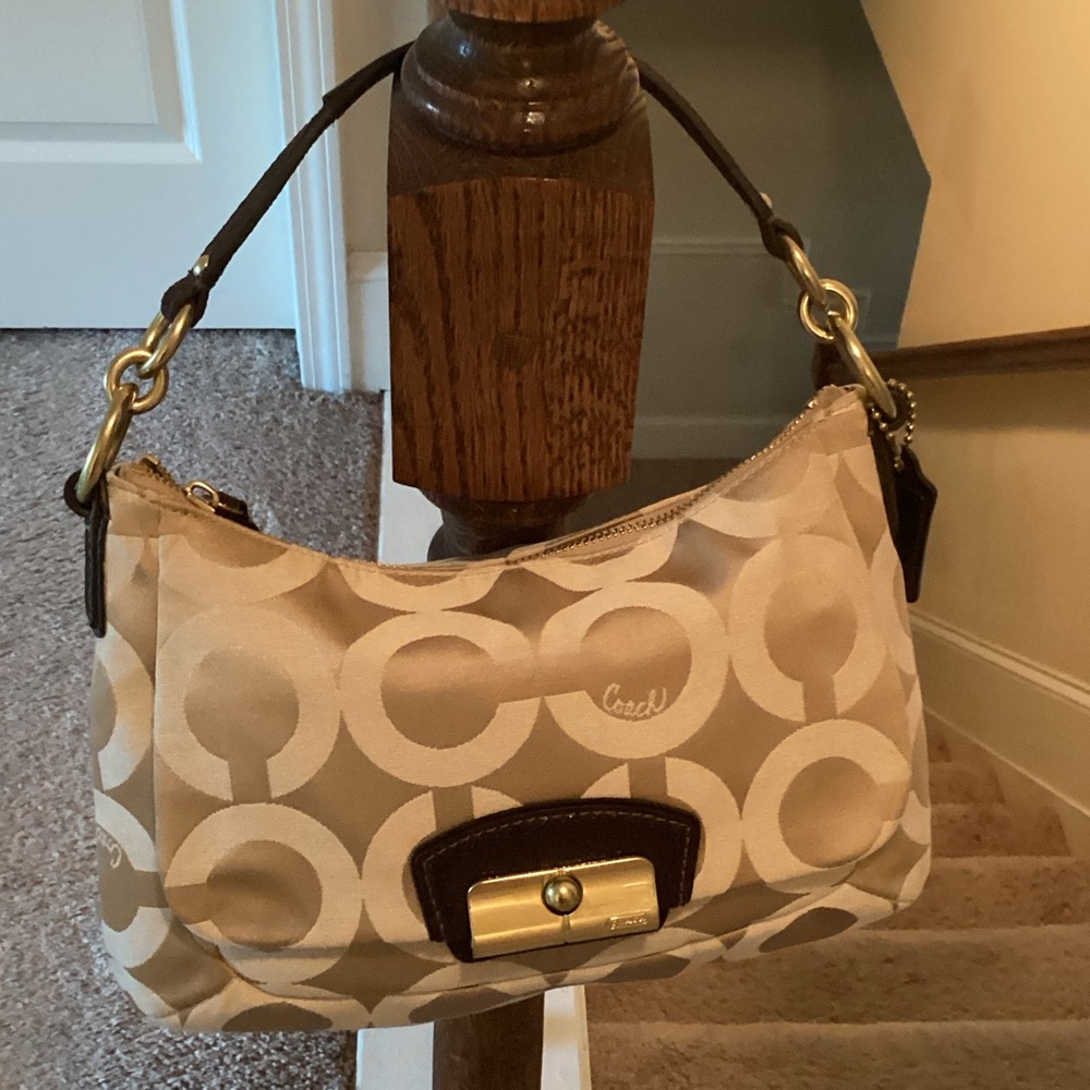 Coach Tan and Brown Shoulder Bag - Picture 4 of 8